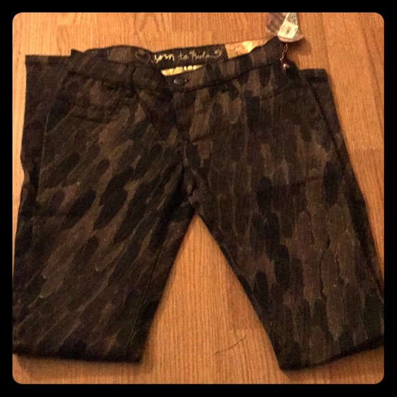 Vera Wang Pants - Jegging Vera Wang Pants - Jegging